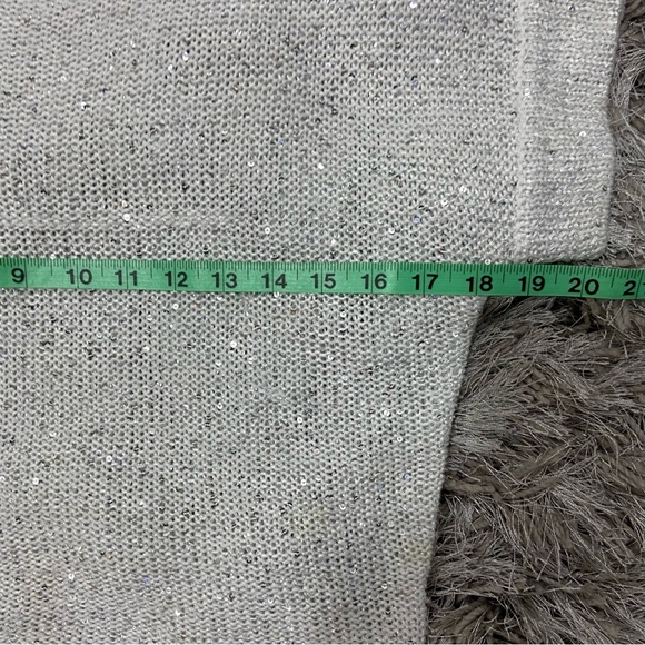 WD.NY women white and sequins embellished short sleeve sweater. Size S. Used. - Picture 6 of 9